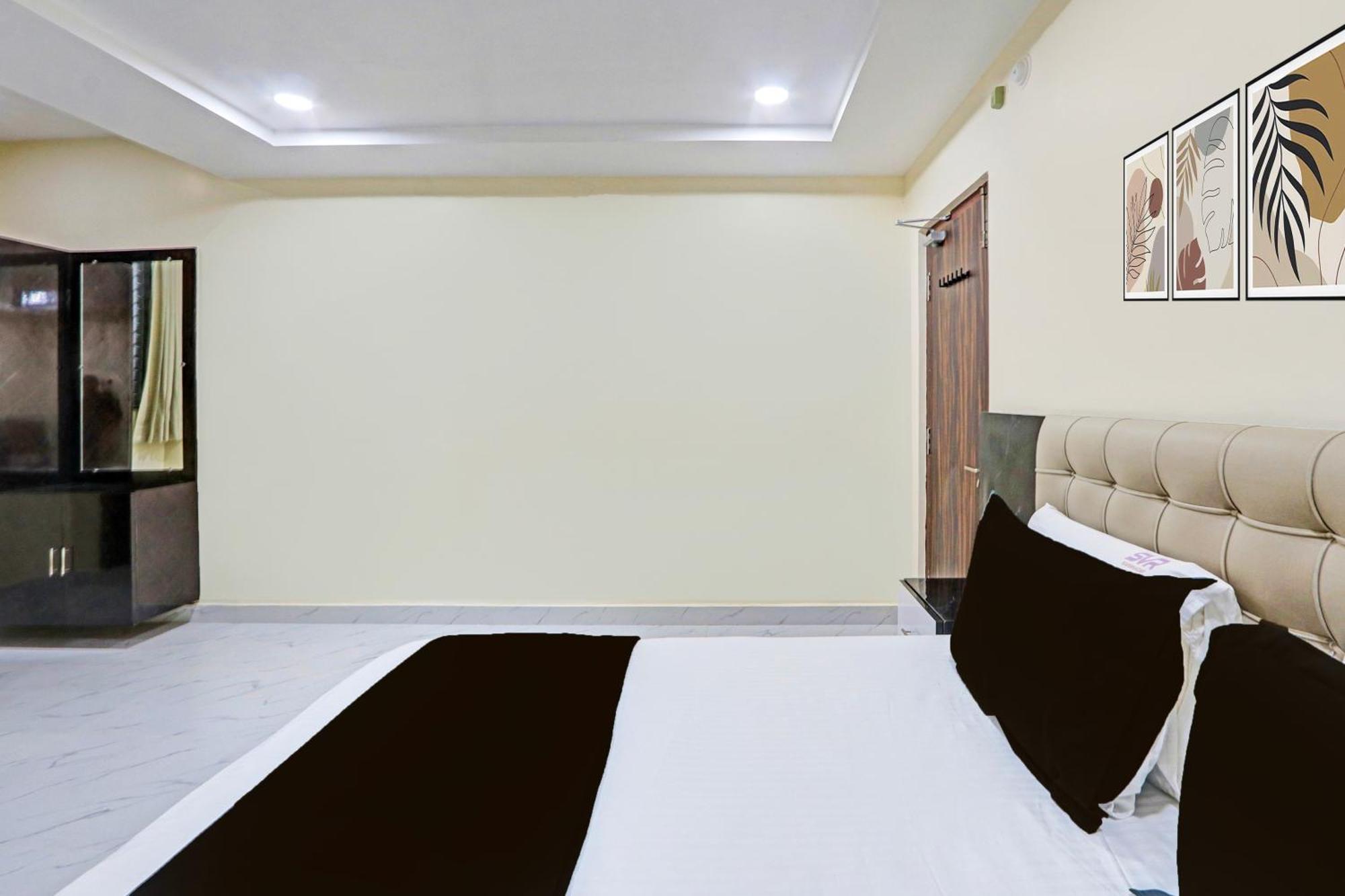 Super Hotel O Sri Vishnu Residency Kottapalli Eksteriør billede